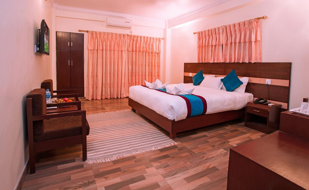 Hotel Spring Pokhara Luaran gambar