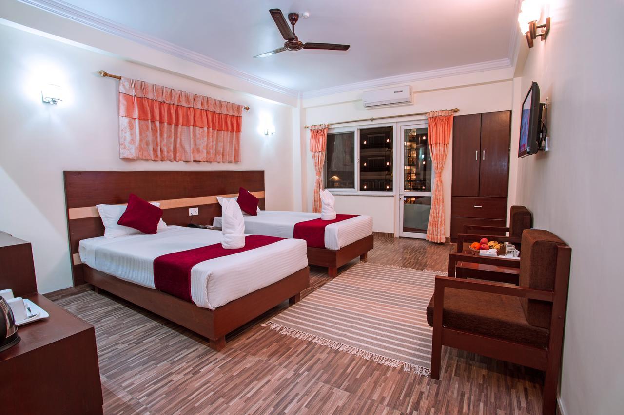 Hotel Spring Pokhara Luaran gambar