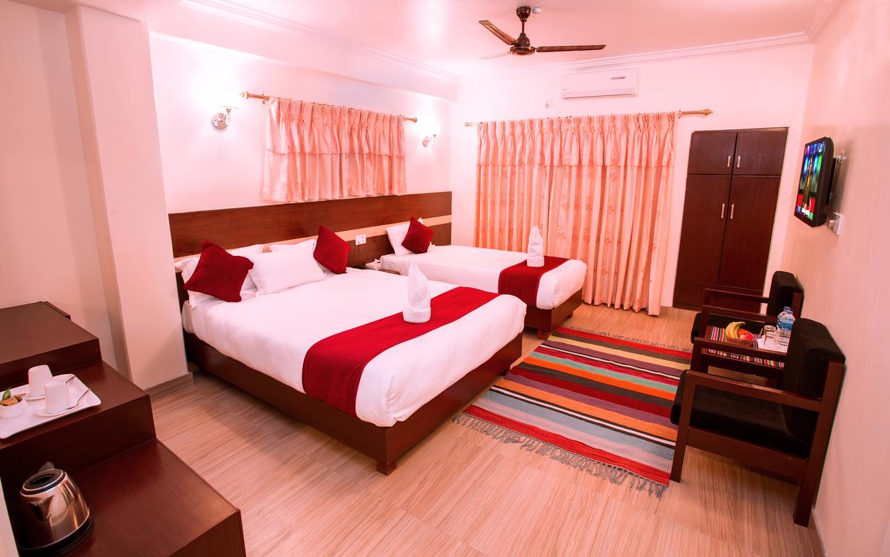 Hotel Spring Pokhara Luaran gambar