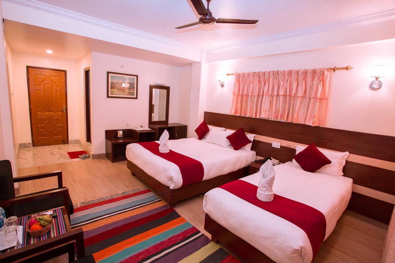 Hotel Spring Pokhara Luaran gambar